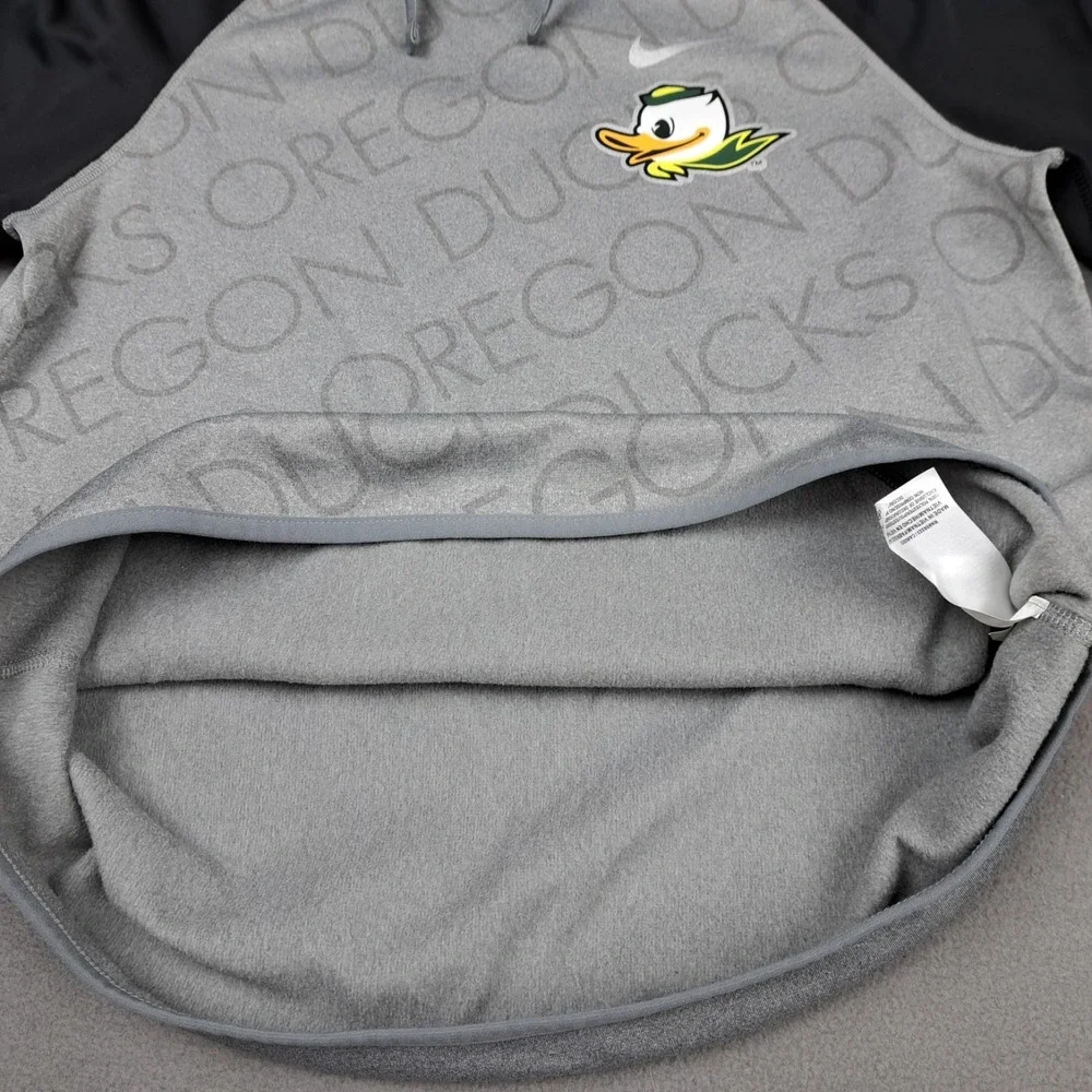 Nike Oregon Ducks Hoodie Men's‎ Small *Fits Medium* Therma-Fit Gray Black NCAA